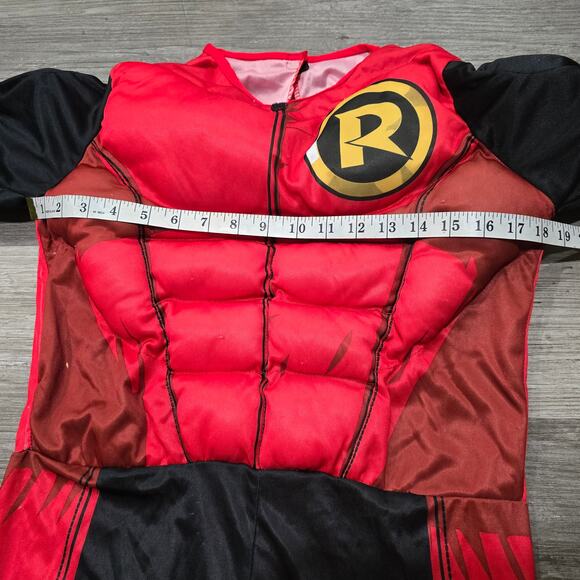 Rubies DC Comics Batman Deluxe Robin Muscle Chest Halloween Costume Kid Dress Up - Picture 10 of 13